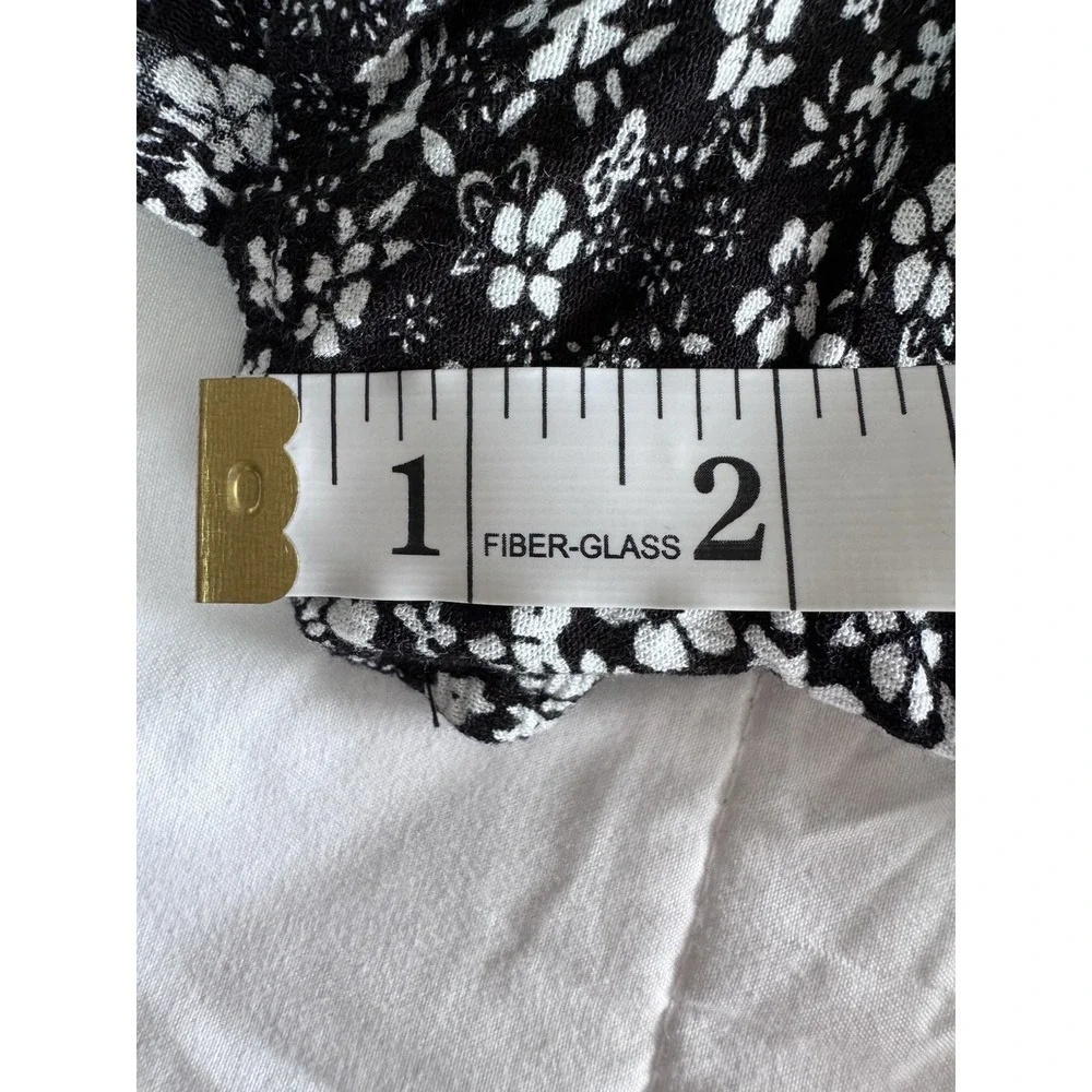 Vanilla Star Mini Skort/ Shorts Floral Black Stretch Drawstring Medium,  2" EUC - Picture 4 of 8